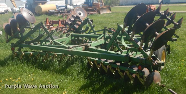 image for item HE9712 John Deere H1120  tandem disk