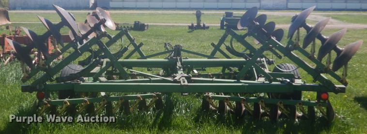 image for item HE9712 John Deere H1120  tandem disk