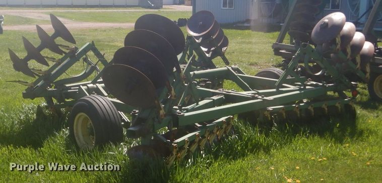 image for item HE9712 John Deere H1120  tandem disk