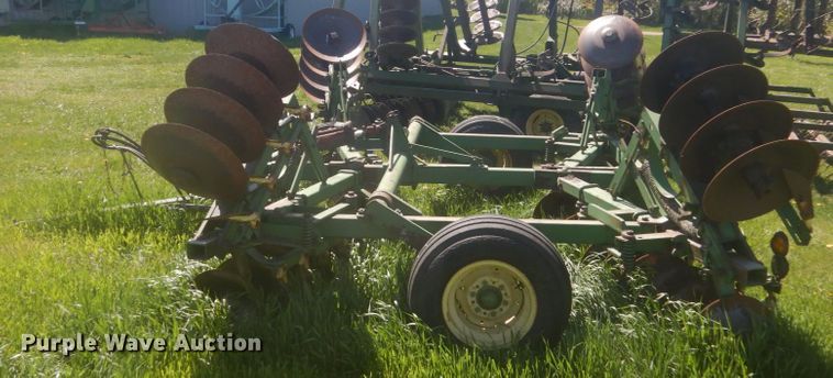 image for item HE9712 John Deere H1120  tandem disk