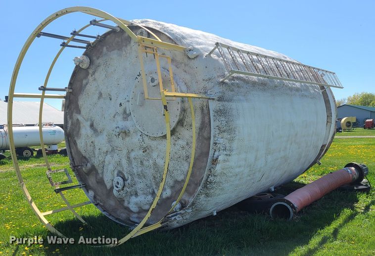 image for item HE9715 Insulated tank