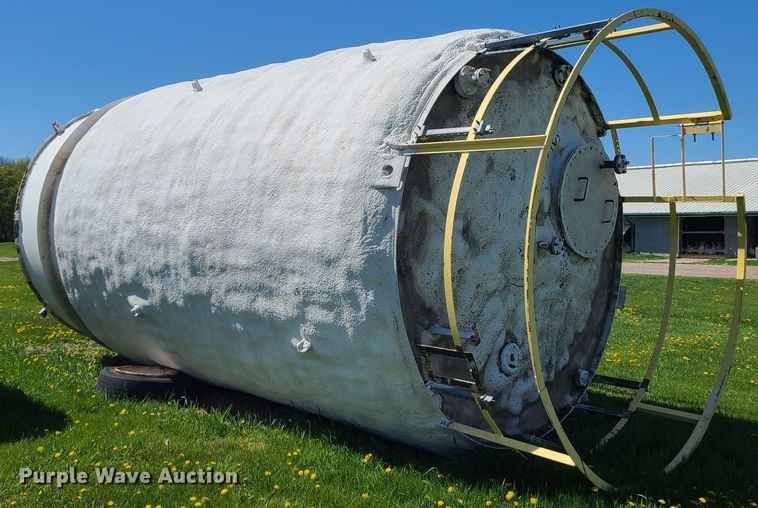 image for item HE9715 Insulated tank