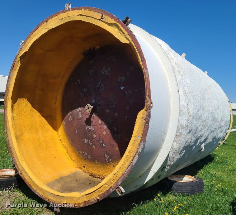 image for item HE9715 Insulated tank