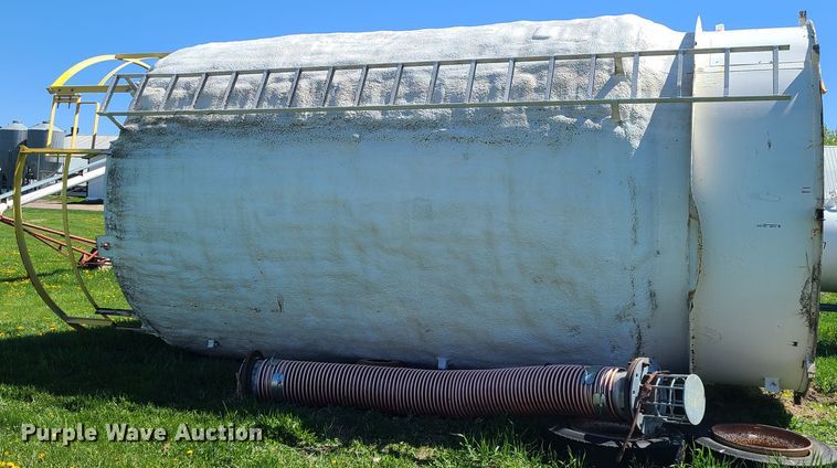 image for item HE9715 Insulated tank