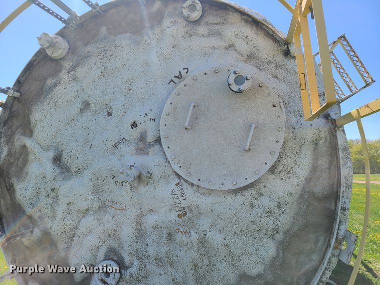 image for item HE9715 Insulated tank