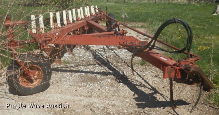 image for item HE9716 International 710  seven bottom plow