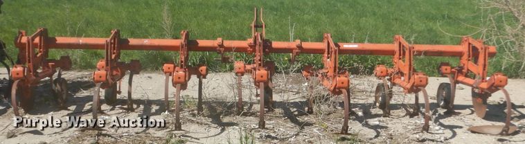 image for item HE9717 Allis Chalmers 90  row crop cultivator