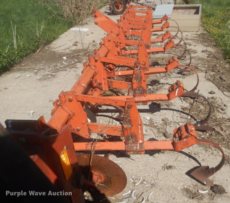 image for item HE9717 Allis Chalmers 90  row crop cultivator