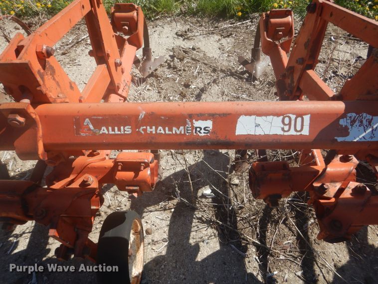 image for item HE9717 Allis Chalmers 90  row crop cultivator
