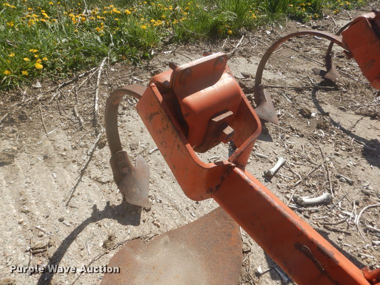 image for item HE9717 Allis Chalmers 90  row crop cultivator