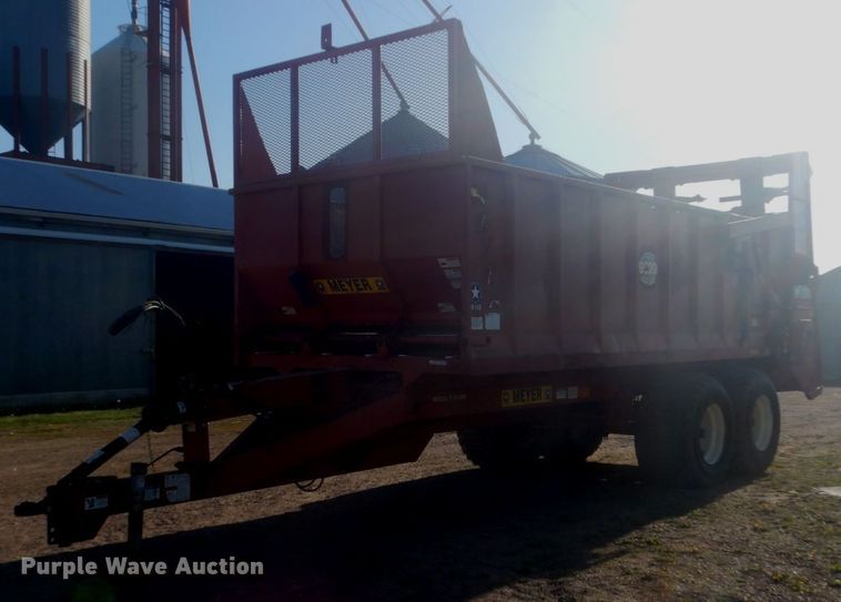 image for item HE9720 Meyer XTS2400  manure spreader