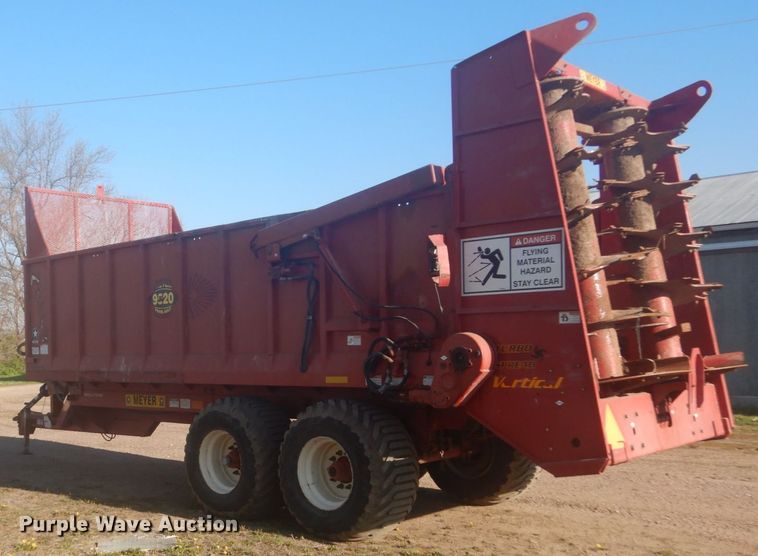 image for item HE9720 Meyer XTS2400  manure spreader