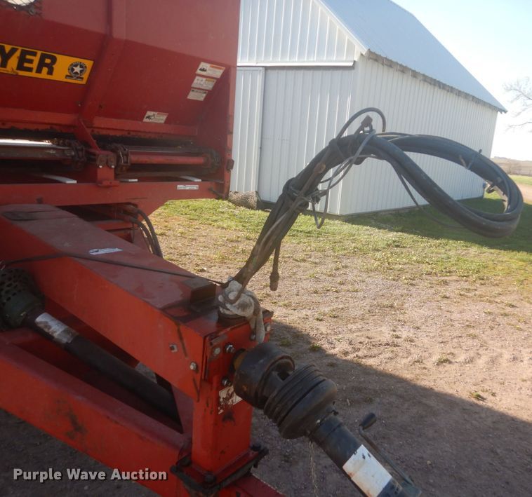 image for item HE9720 Meyer XTS2400  manure spreader