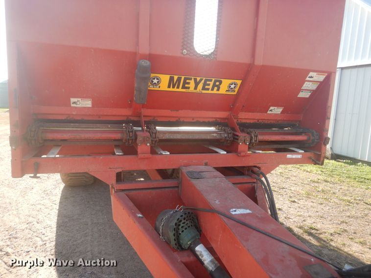 image for item HE9720 Meyer XTS2400  manure spreader