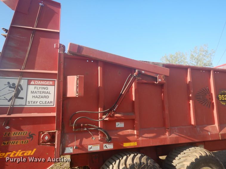 image for item HE9720 Meyer XTS2400  manure spreader