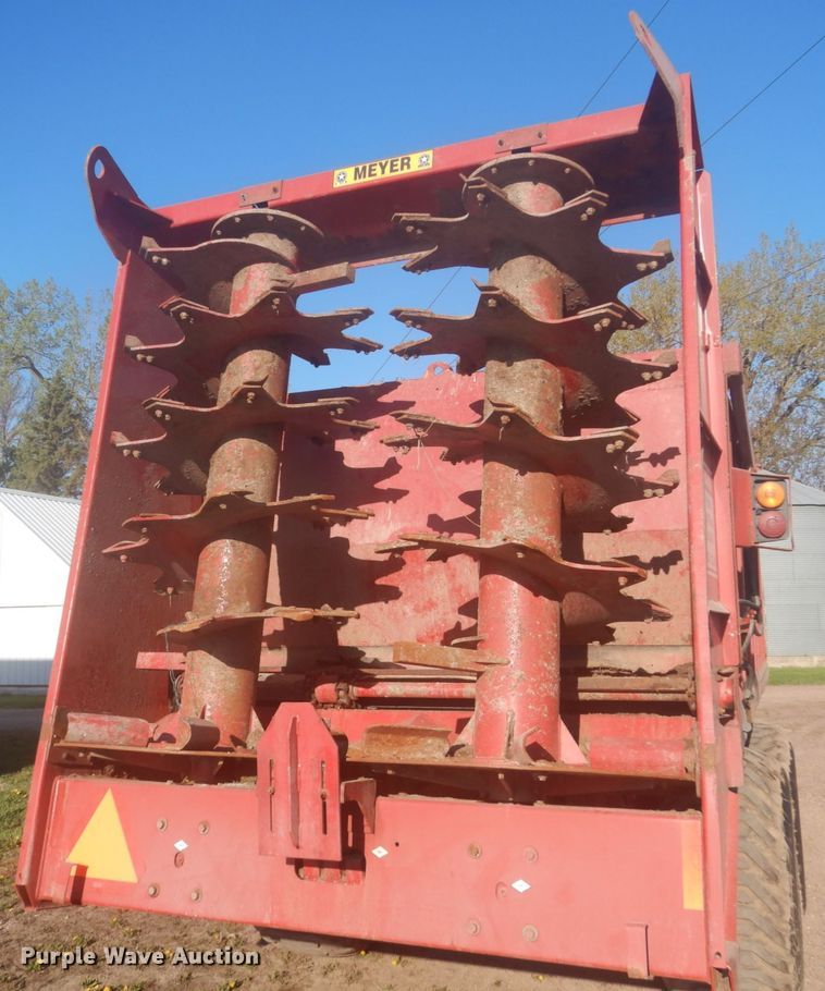 image for item HE9720 Meyer XTS2400  manure spreader