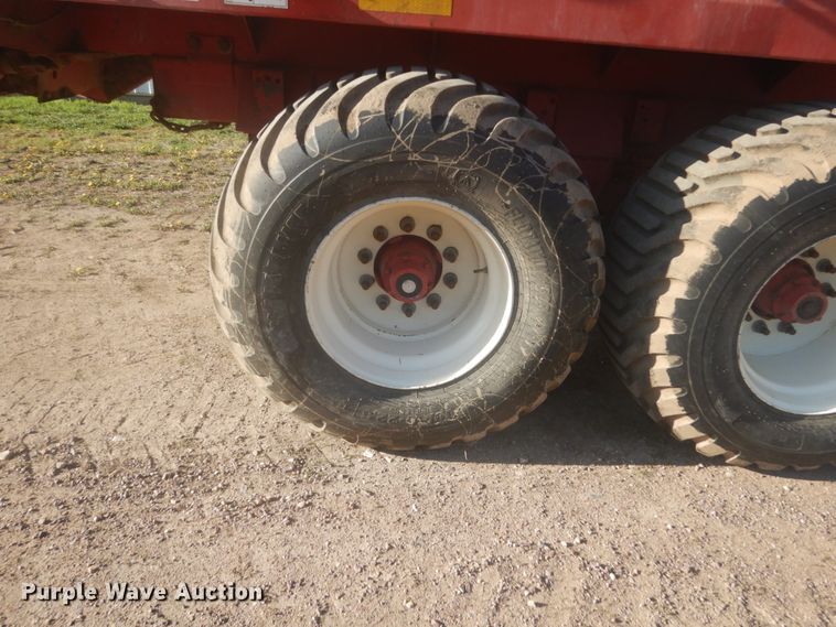 image for item HE9720 Meyer XTS2400  manure spreader