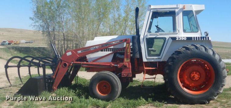 image for item HE9740 1979 Case 2390  tractor