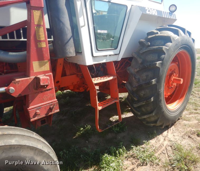 image for item HE9740 1979 Case 2390  tractor