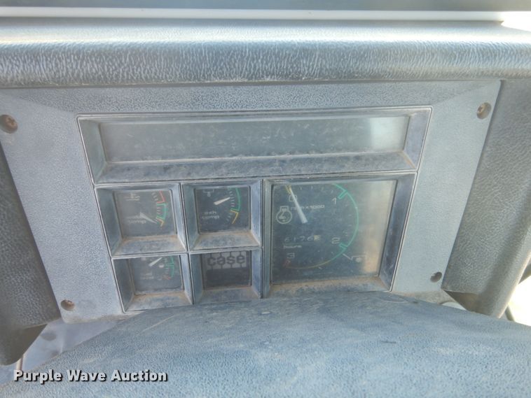 image for item HE9740 1979 Case 2390  tractor