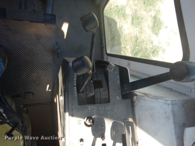 image for item HE9740 1979 Case 2390  tractor