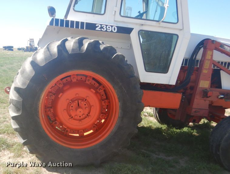 image for item HE9740 1979 Case 2390  tractor