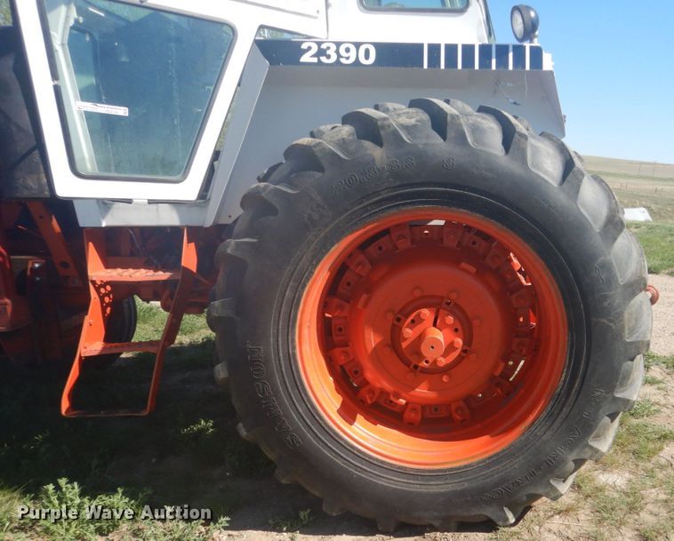 image for item HE9740 1979 Case 2390  tractor