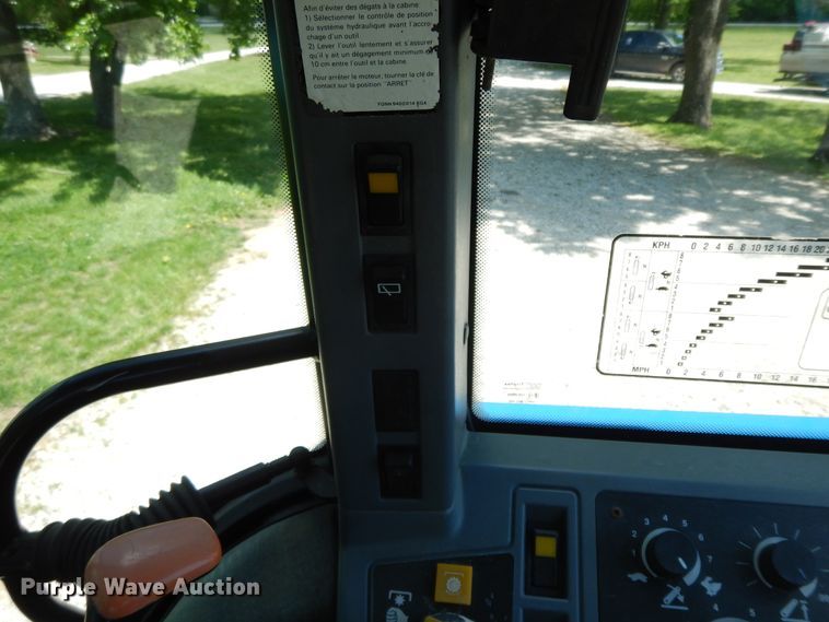 image for item HO9479 1993 Ford 8240  MFWD tractor