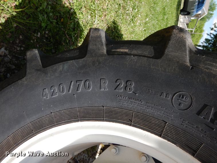 image for item HO9479 1993 Ford 8240  MFWD tractor