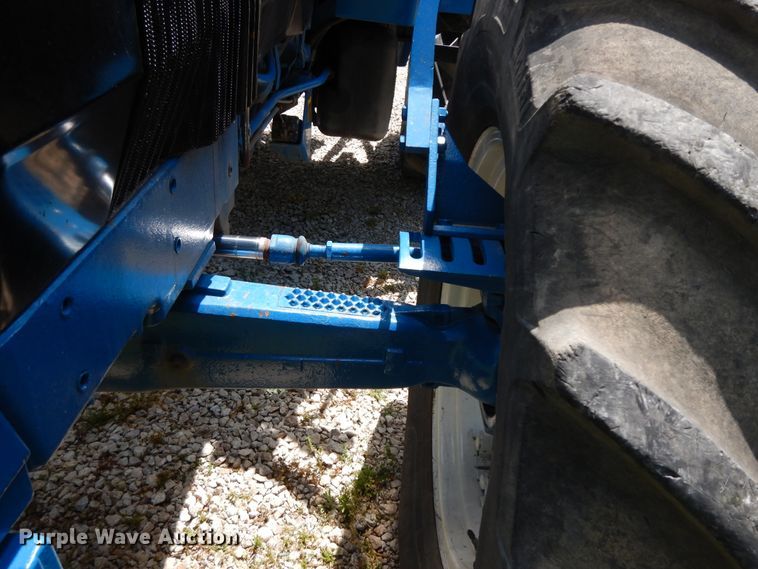 image for item HO9479 1993 Ford 8240  MFWD tractor