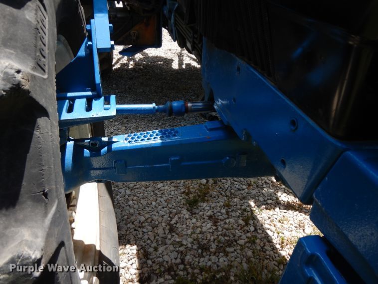 image for item HO9479 1993 Ford 8240  MFWD tractor