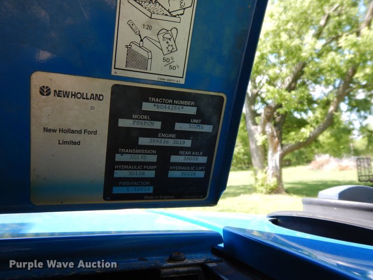 image for item HO9479 1993 Ford 8240  MFWD tractor