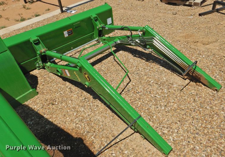 image for item HQ9256 John Deere D170  loader