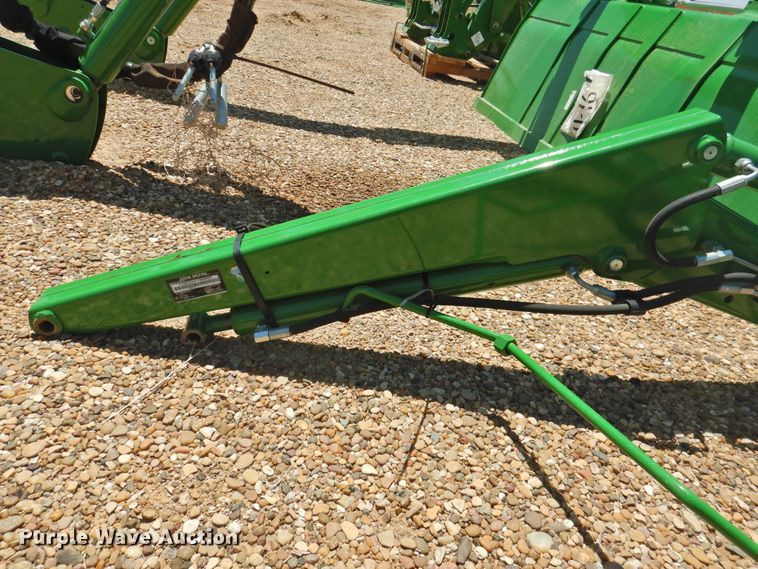 image for item HQ9256 John Deere D170  loader