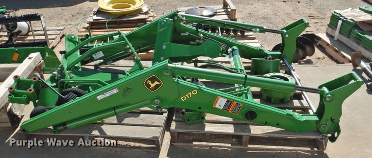 image for item HQ9260 John Deere D170  loader