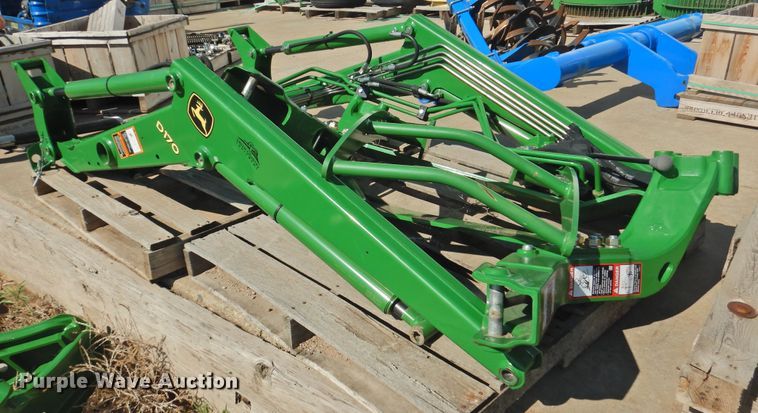 image for item HQ9260 John Deere D170  loader