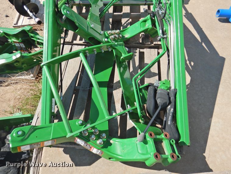 image for item HQ9260 John Deere D170  loader