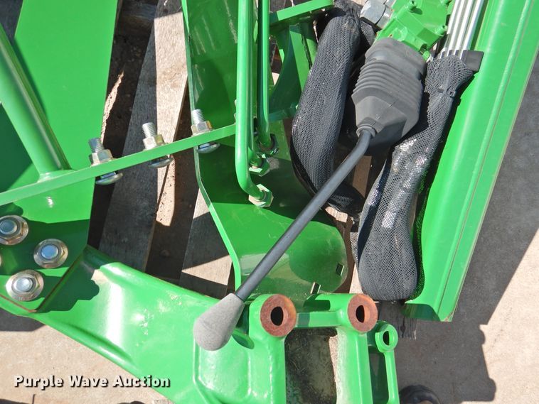 image for item HQ9260 John Deere D170  loader