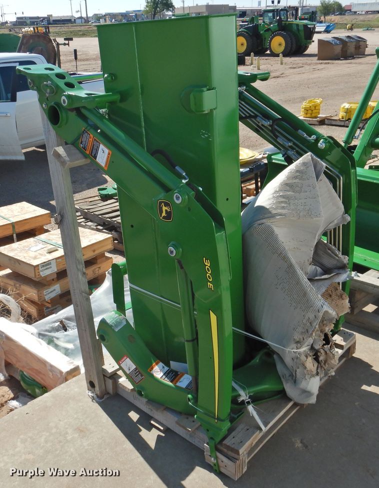 John Deere 300E loader in Guymon, OK Item HQ9261 sold Purple Wave