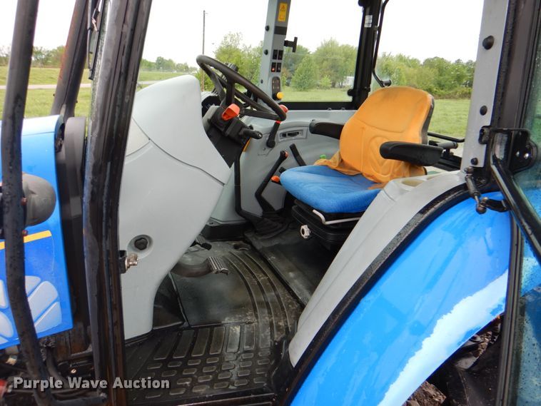 image for item HX9223 New Holland T5060  tractor
