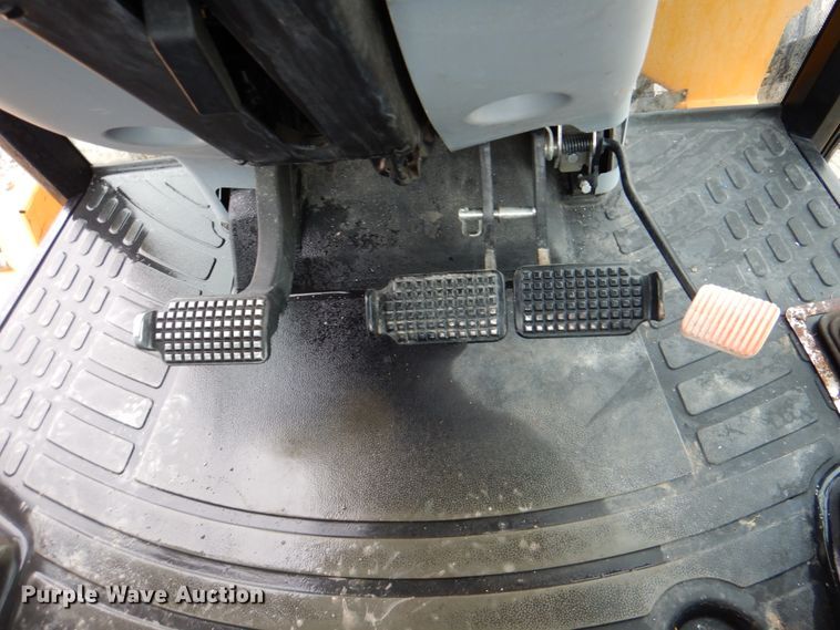 image for item HX9223 New Holland T5060  tractor