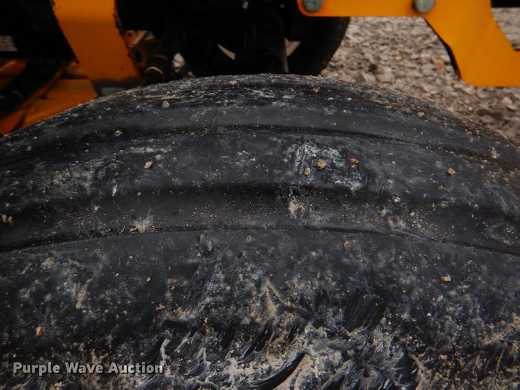 image for item HX9223 New Holland T5060  tractor