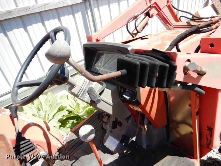 image for item IA9769 Massey Ferguson 1250  tractor