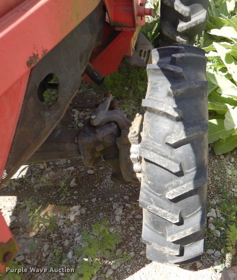 image for item IA9769 Massey Ferguson 1250  tractor