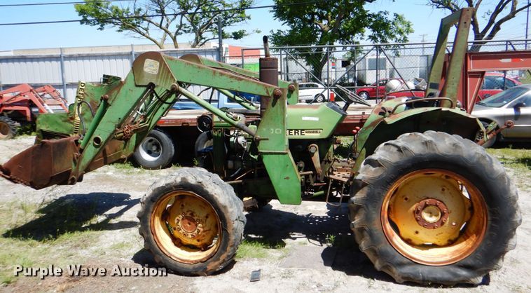 image for item IA9770 John Deere 1250  tractor