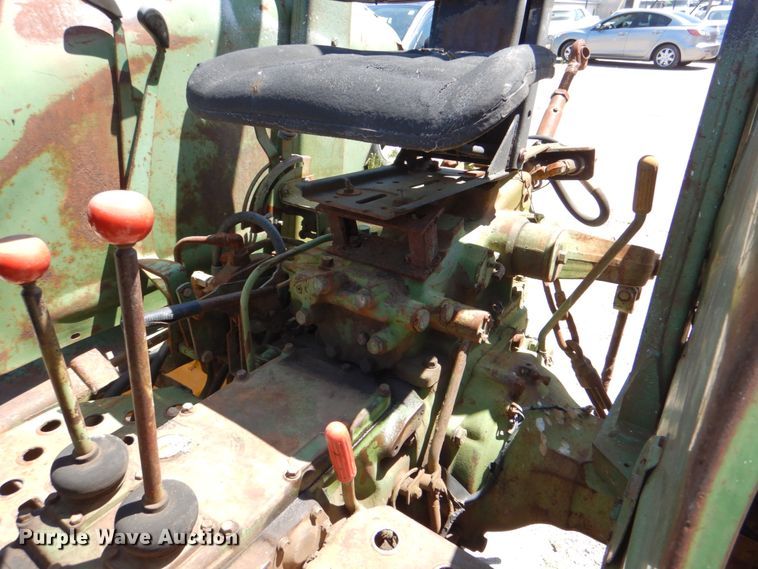 image for item IA9770 John Deere 1250  tractor