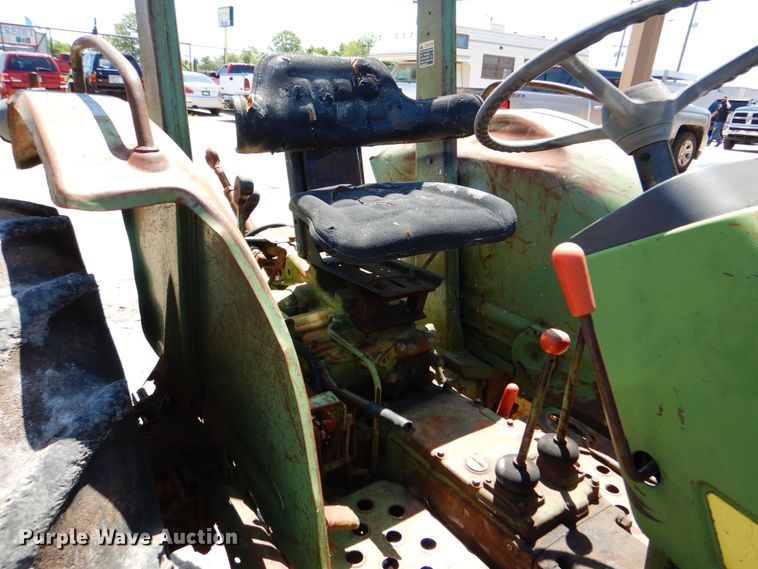 image for item IA9770 John Deere 1250  tractor