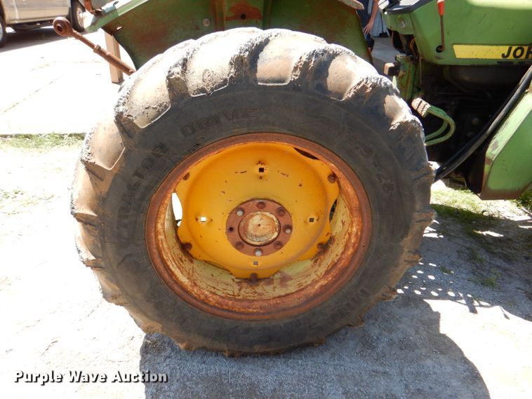 image for item IA9770 John Deere 1250  tractor