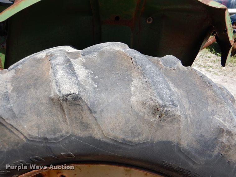 image for item IA9770 John Deere 1250  tractor