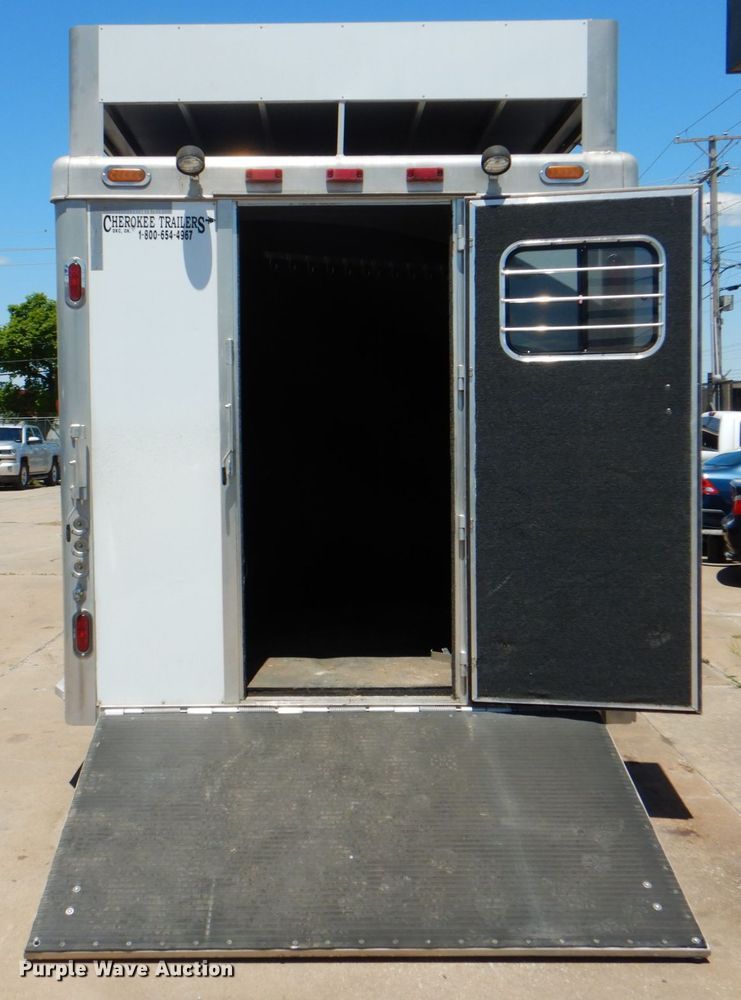 image for item IA9772 2002 Cherokee Industries  livestock trailer
